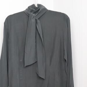 Vintage Jonathan Blake Silk with tie shirt button down the back Size 14